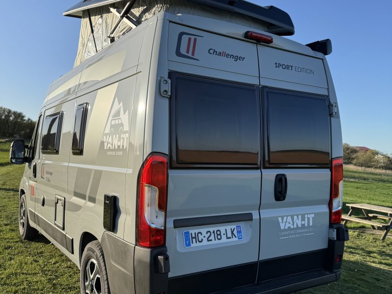 Fourgon Challenger V114S SPORT EDITION &ndash; toit relevable