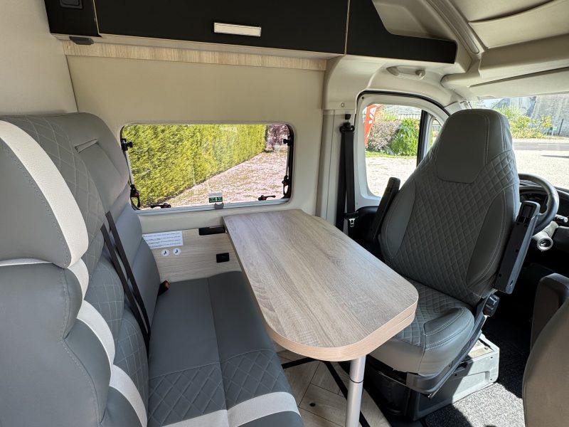 Fourgon Challenger V114S SPORT EDITION &ndash; toit relevable