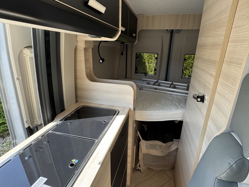 Fourgon Challenger V114S SPORT EDITION &ndash; toit relevable