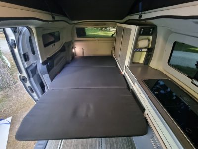 VAN PANAMA 5 places P10+ Ford TOURNEO 136ch 2025 BVA avec attelage