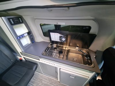VAN PANAMA 5 places P10+ Ford TOURNEO 136ch 2025 BVA avec attelage